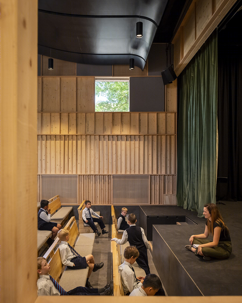 英国校园剧场“David Brownlow Theatre”设计亮点解读
