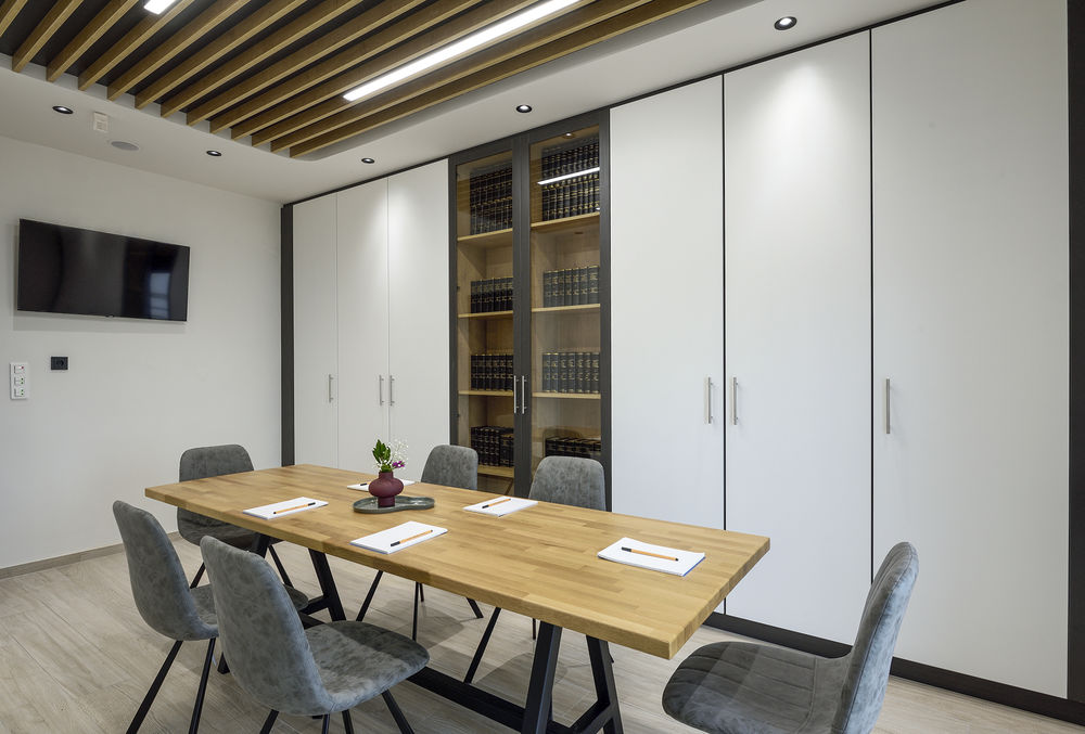Moustakas Accounting Offices | 开放式设计打造现代舒适办公空间
