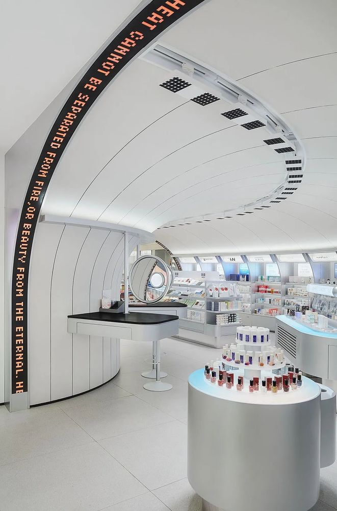 喜燃南京体验店 | 情报局主题的室内空间设计