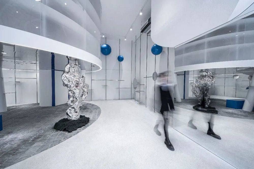 《漂浮的半分地球》 | 苏州 VAGTEERA 买手店，颠覆传统的空间设计探索