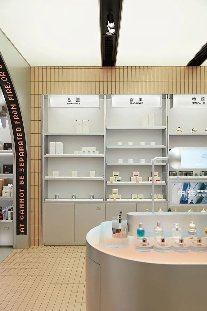 喜燃南京体验店 | 情报局主题的室内空间设计