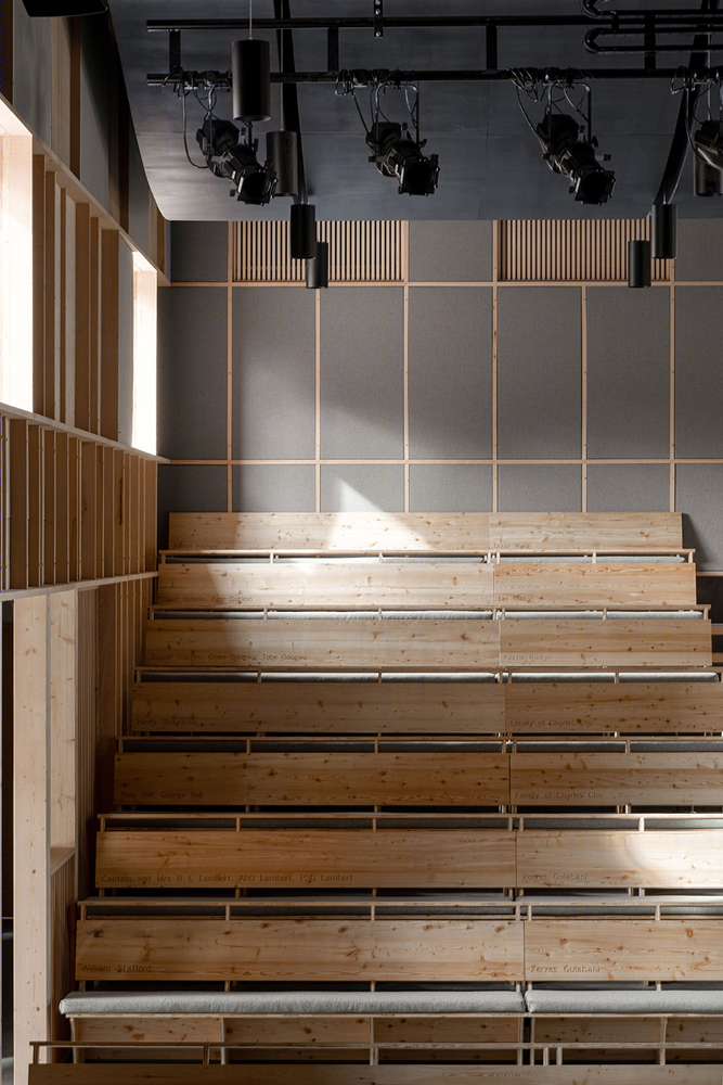 英国校园剧场“David Brownlow Theatre”设计亮点解读