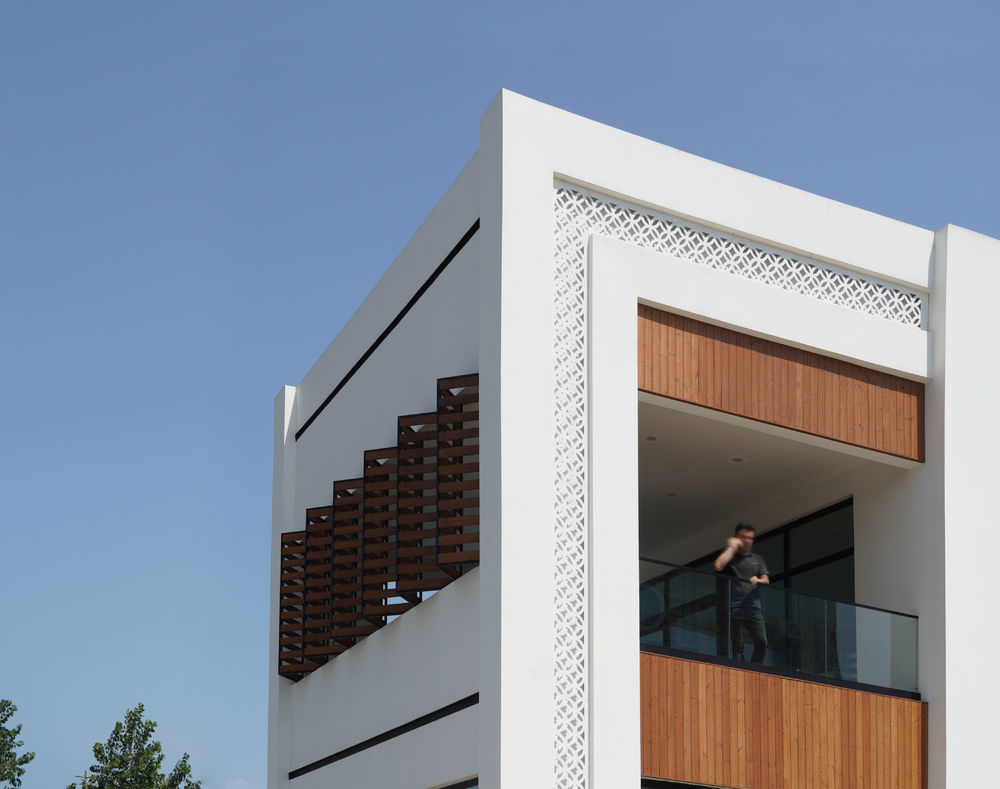 伊朗 Yalda Villa | 利用 L 型空间设计保护隐私的别墅
