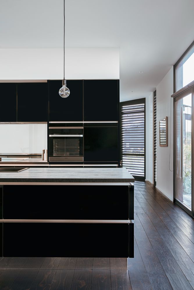 AW Architects 打造与自然和谐共处的 AmberleyHouse 别墅