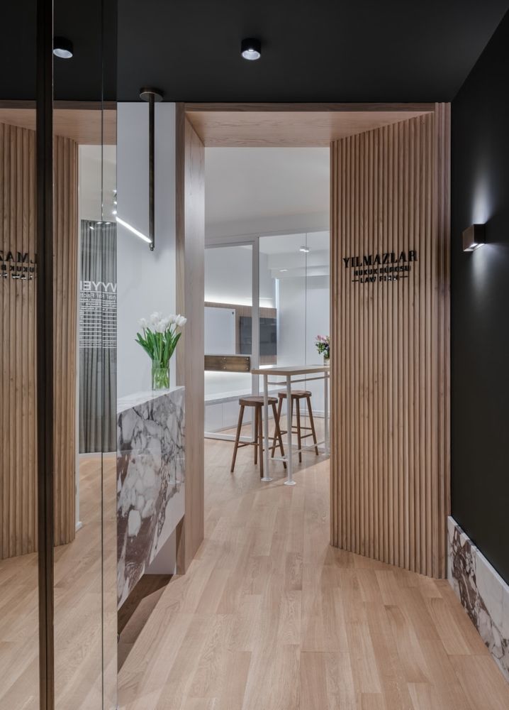 Melike Ovet Interior Design 打造温馨现代的伊斯坦布尔律师楼