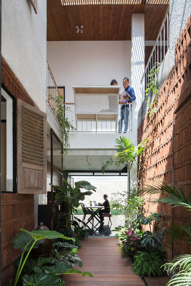 绿意盎然的城市村舍 | Kampoong In House