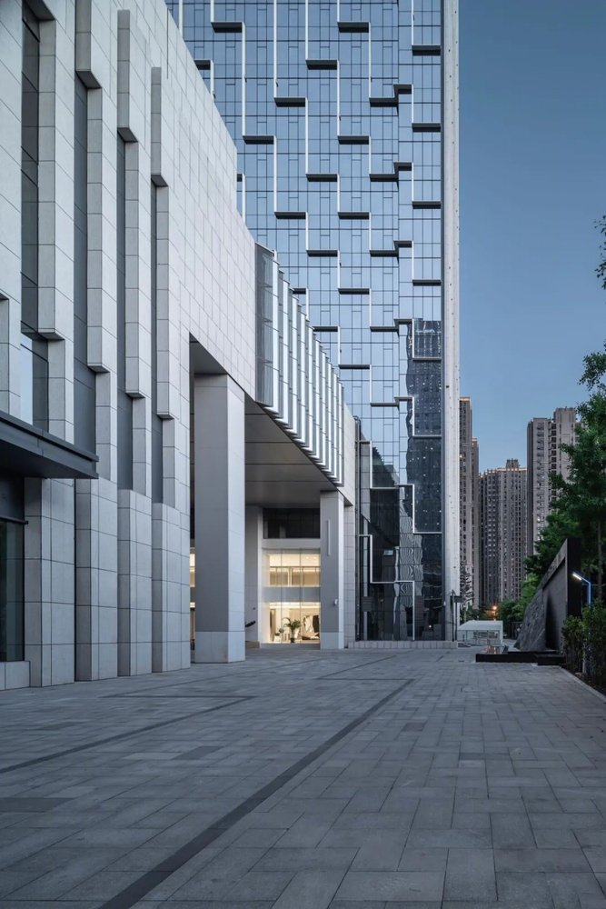 西安普汇中金国际中心 | 微小建筑的宏大更新