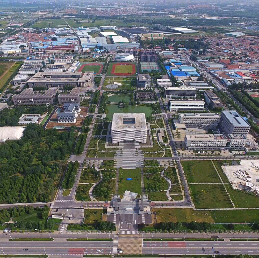 北京建筑大学大兴校区体育馆 | 科技与生态的融合