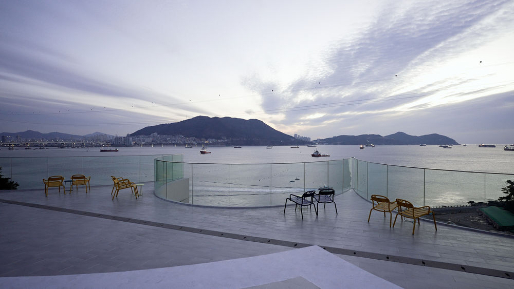 Sense of the Sea Café | 韩国 Busan 海岸半圆形建筑设计