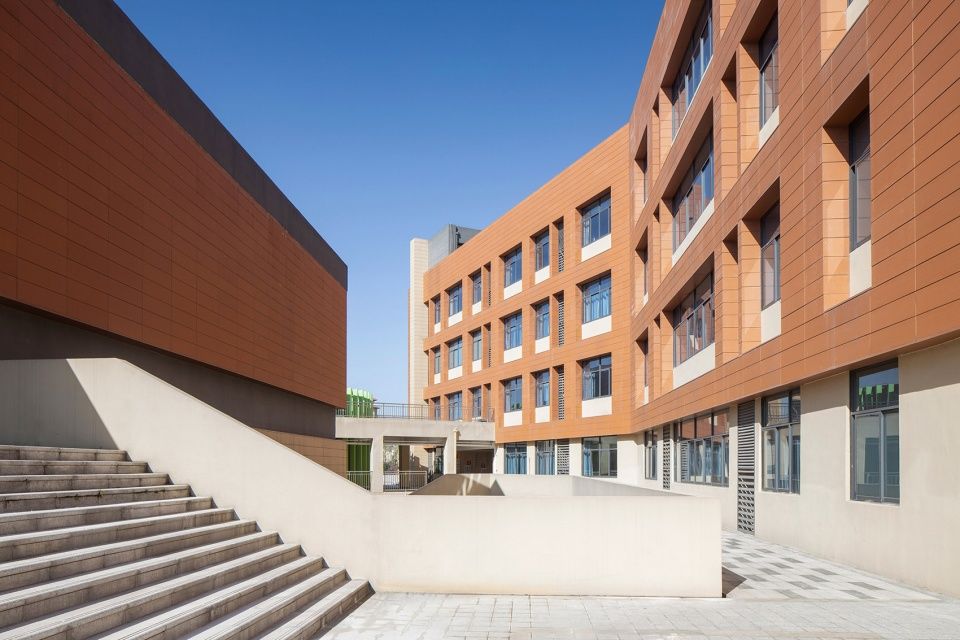 错落有致的空间设计 | 铜陵市西湖新区中学及小学