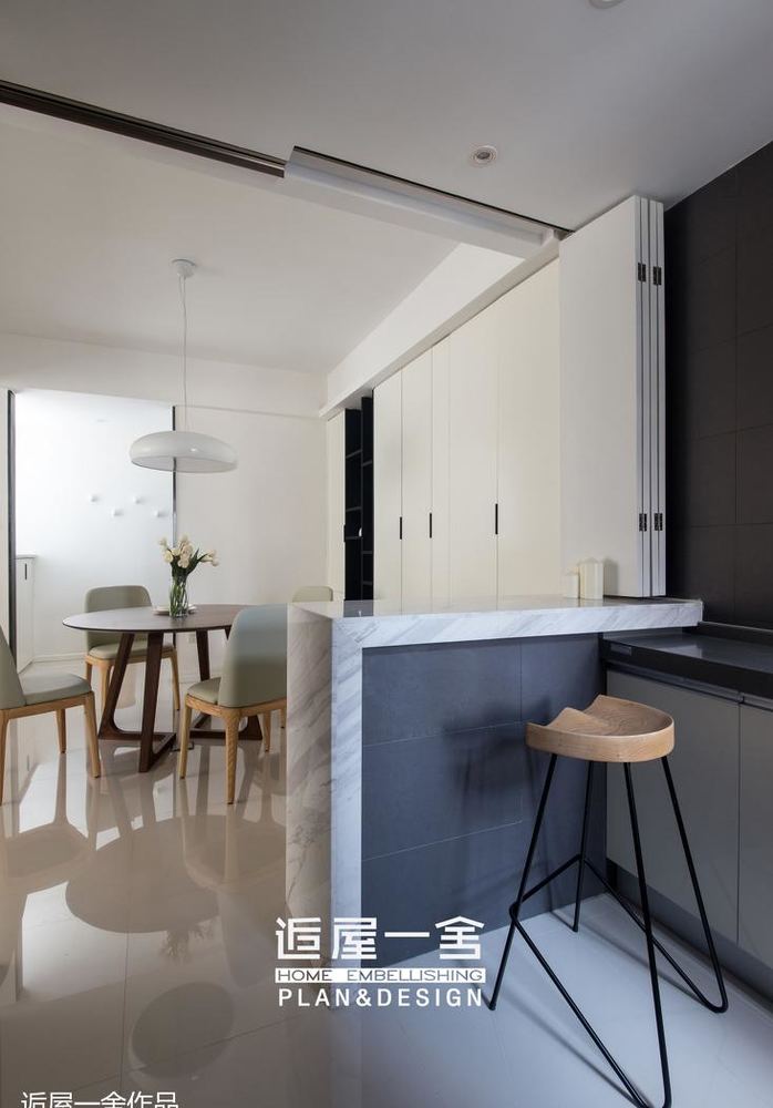 武汉逅屋一舍 台式风格平层设计 空间机能与生活品味兼具