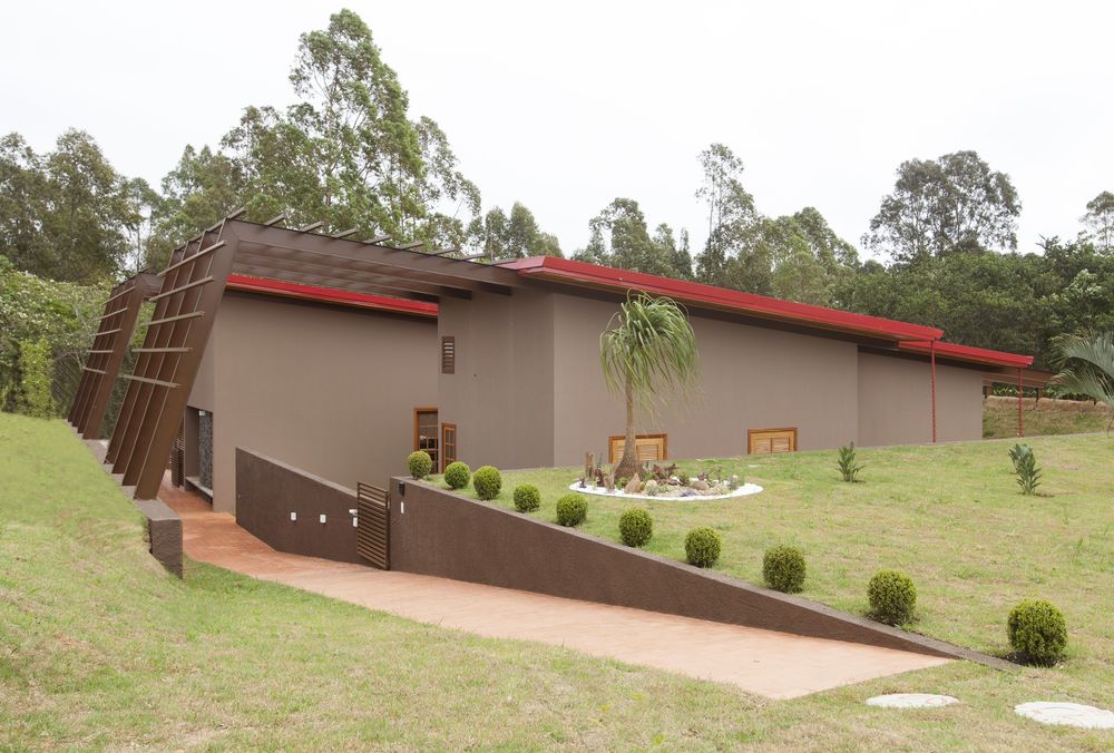巴西 Laguna House | 融入自然的木石 Chalet