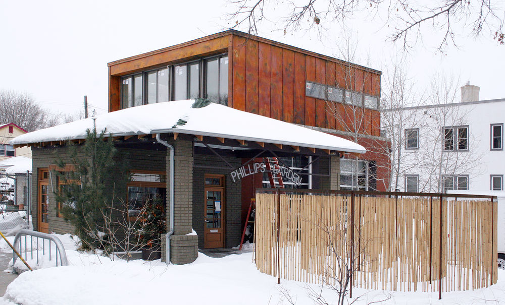 Phillips Garden weeHouse | 绿色屋顶的办公空间