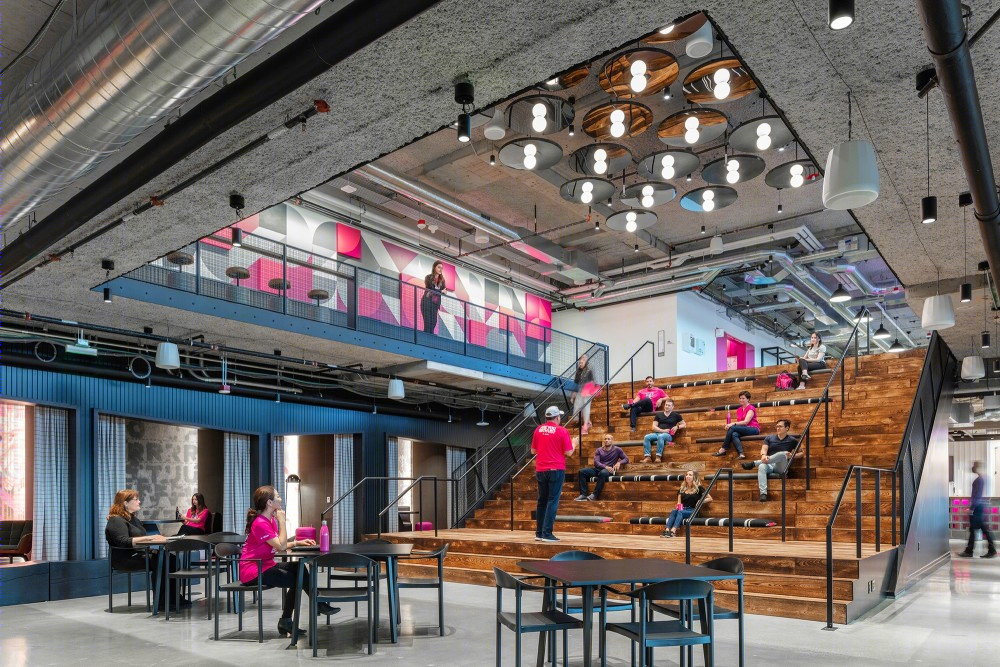 T-Mobile Bellevue 总部大楼，室内设计完美融合自然与活力