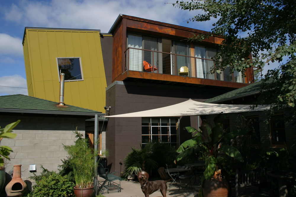 Phillips Garden weeHouse | 绿色屋顶的办公空间