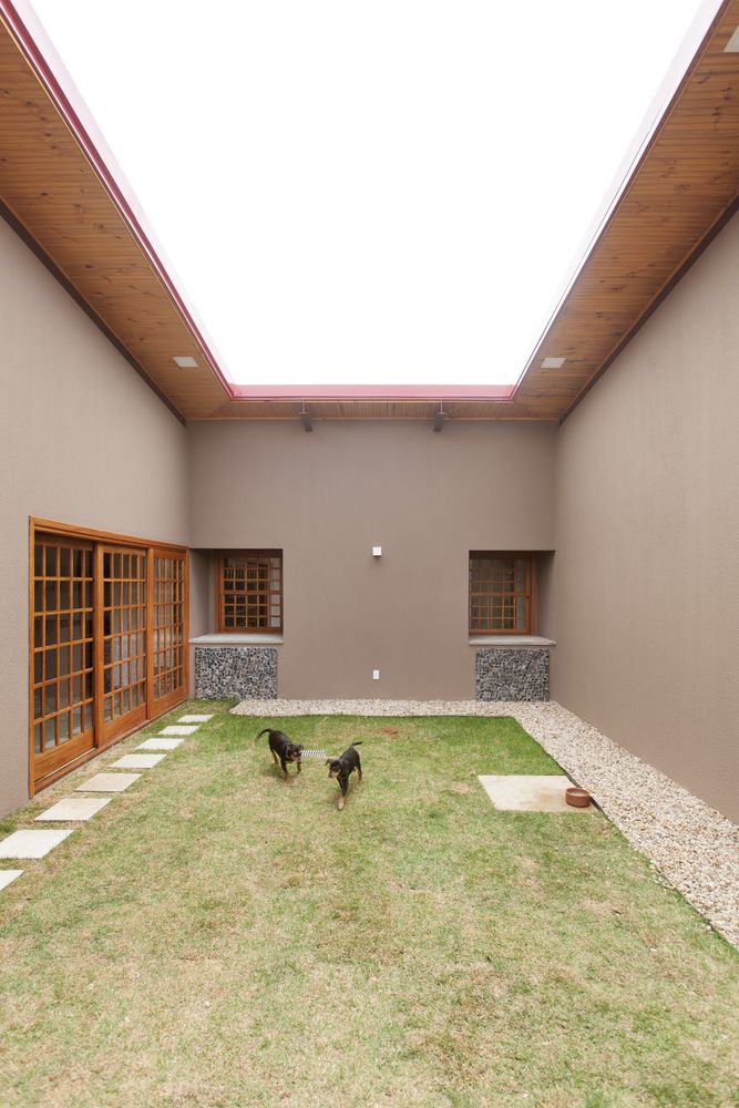 巴西 Laguna House | 融入自然的木石 Chalet