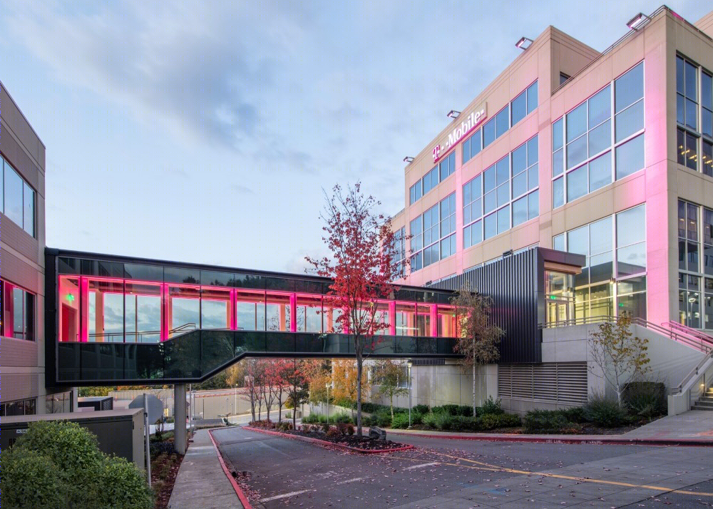 T-Mobile Bellevue 总部大楼，室内设计完美融合自然与活力