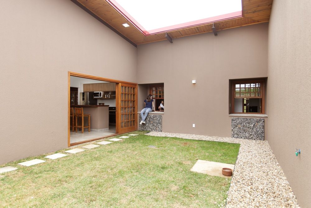 巴西 Laguna House | 融入自然的木石 Chalet