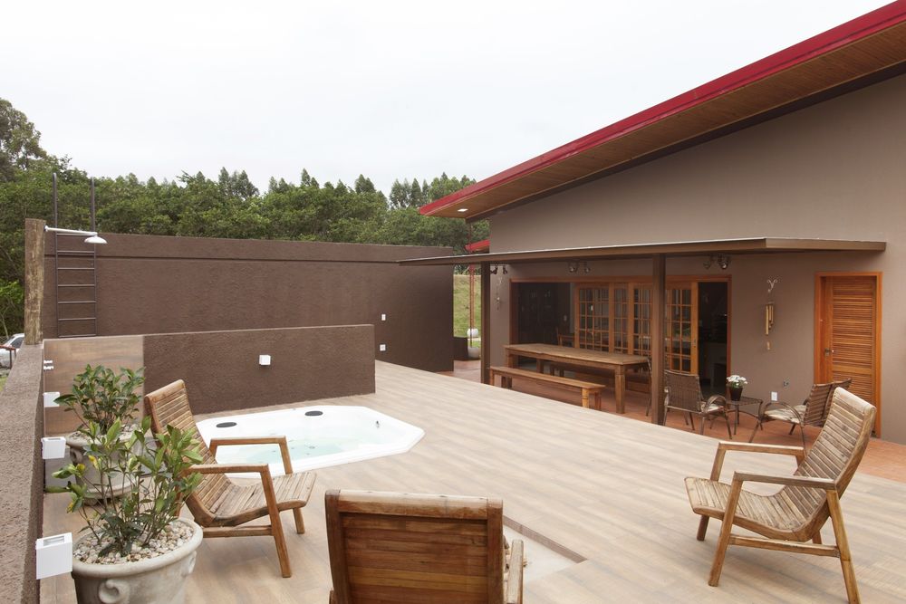 巴西 Laguna House | 融入自然的木石 Chalet