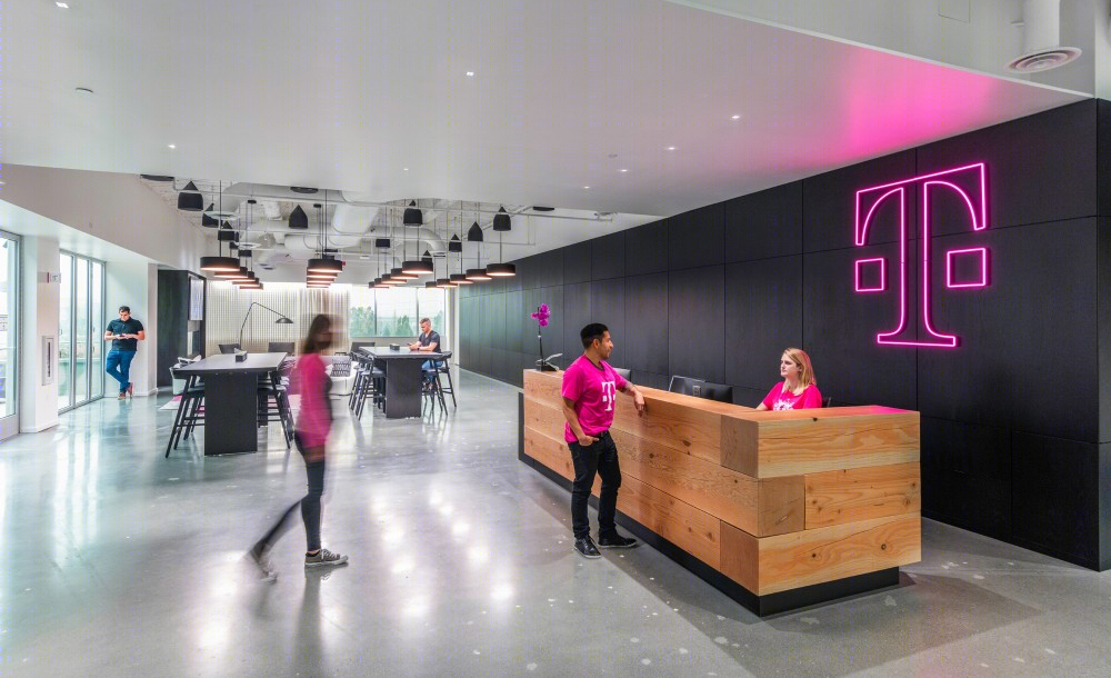 T-Mobile Bellevue 总部大楼，室内设计完美融合自然与活力