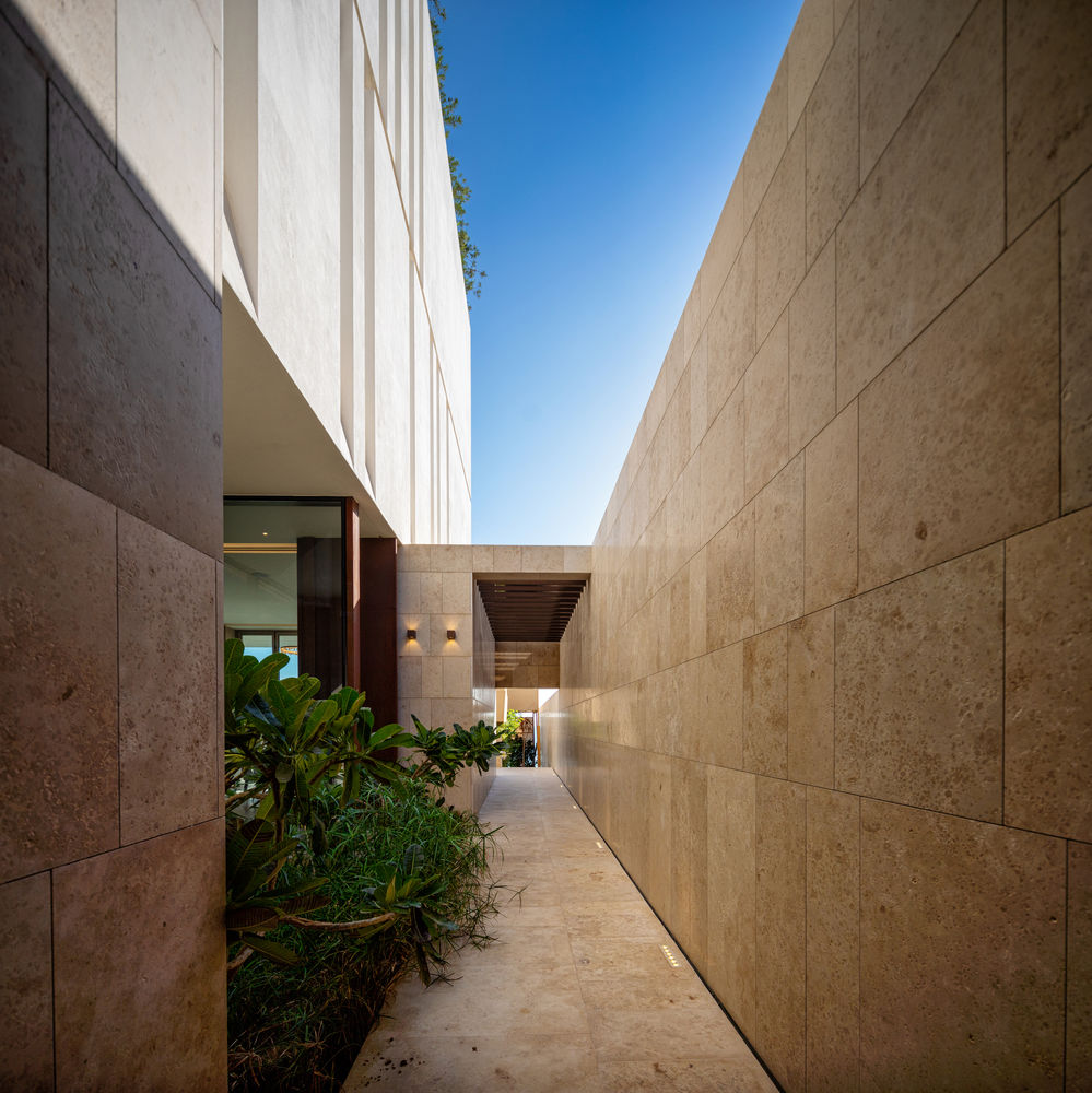 Alhumaidhi Architects 打造独特海滨别墅 Reborn House