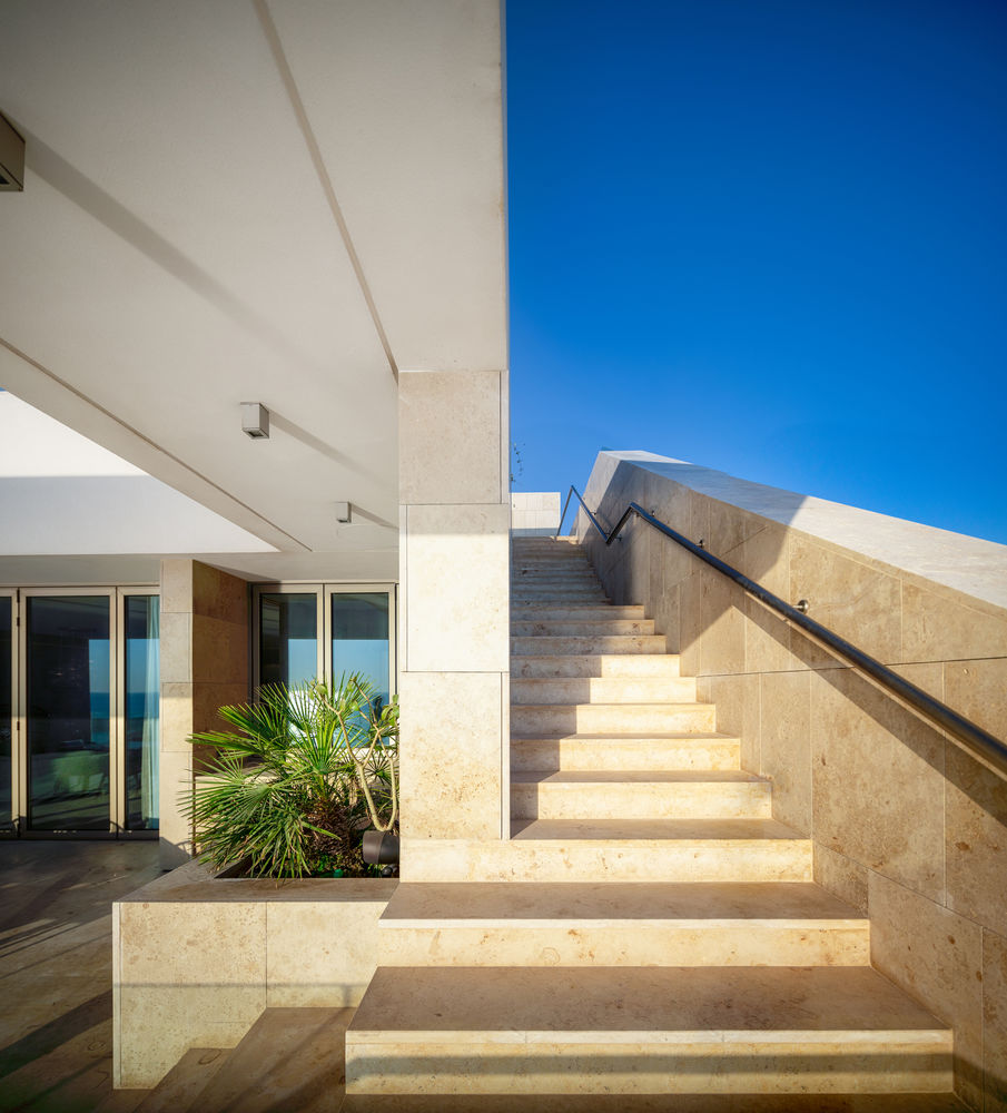 Alhumaidhi Architects 打造独特海滨别墅 Reborn House