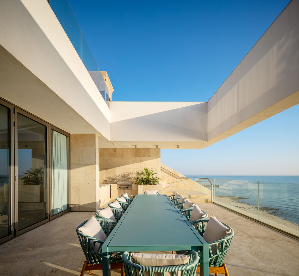 Alhumaidhi Architects 打造独特海滨别墅 Reborn House