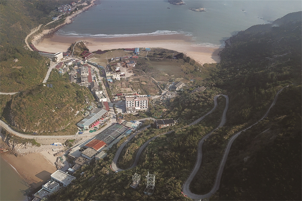 海蛞蝓酒店 | 有机融合的自然空间