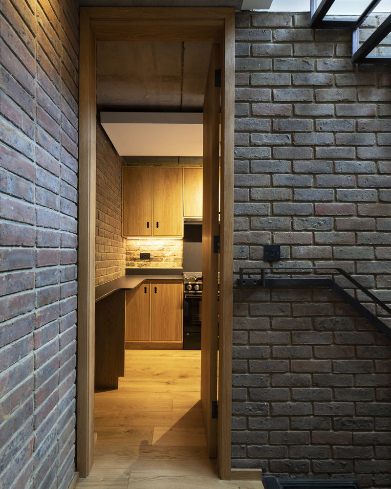 Southwark Brick House | 旧砖墙与新木纹的完美融合