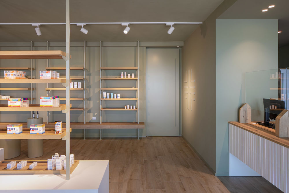 Farmacia BTN | 冬日花园里的药房设计