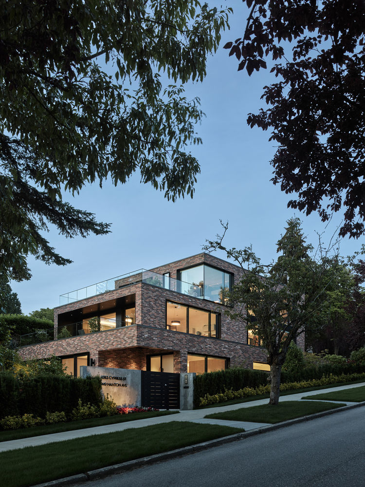 温哥华 Nanton Residence | 现代砖石别墅的完美融合