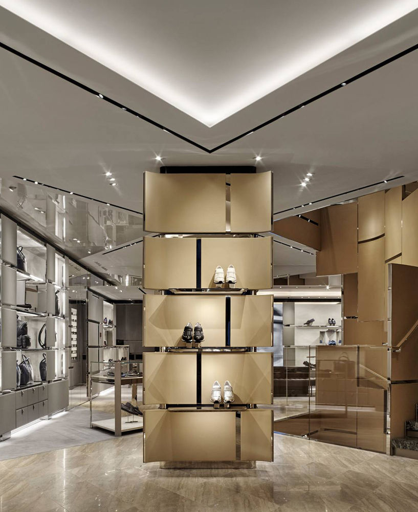 Tod's 伦敦旗舰店 | 绽放的花朵，演绎品牌个性
