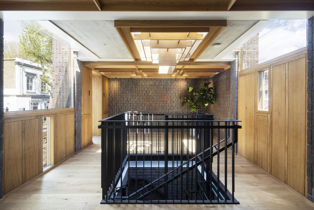 Southwark Brick House | 旧砖墙与新木纹的完美融合