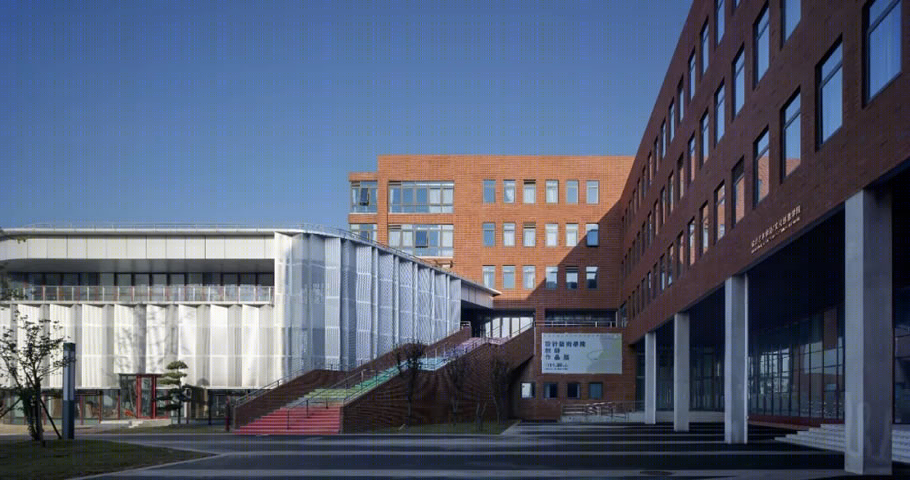 宁波大学科技学院 | 从地下通道到下沉广场的校园空间重构