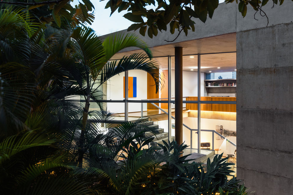 米兰之家旁的 Acayaba Elito House