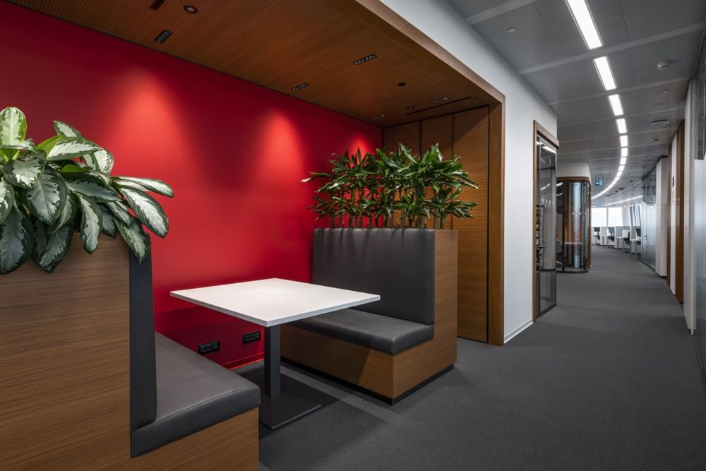 PwC 米兰总部 | 动态建筑与创新办公的完美融合