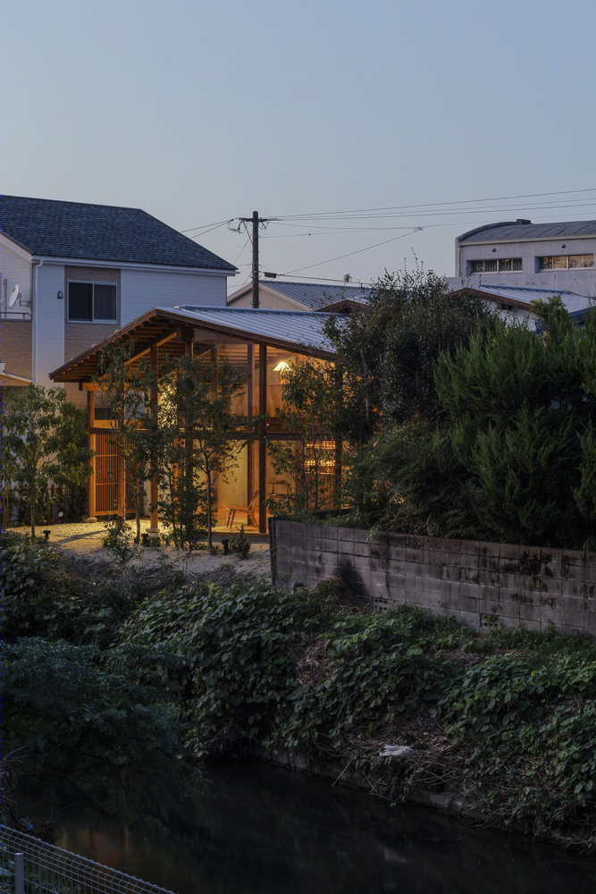 日本福冈 Chikugo 平原简约现代住宅设计