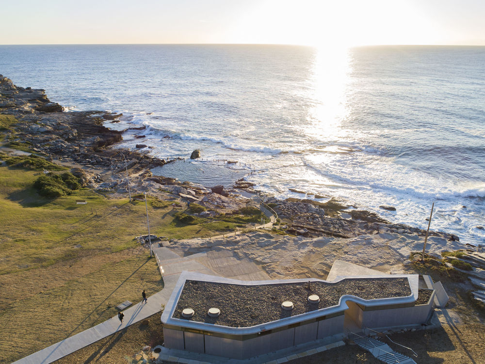 澳大利亚 Maroubra 海滩便民设施重建融入自然景观