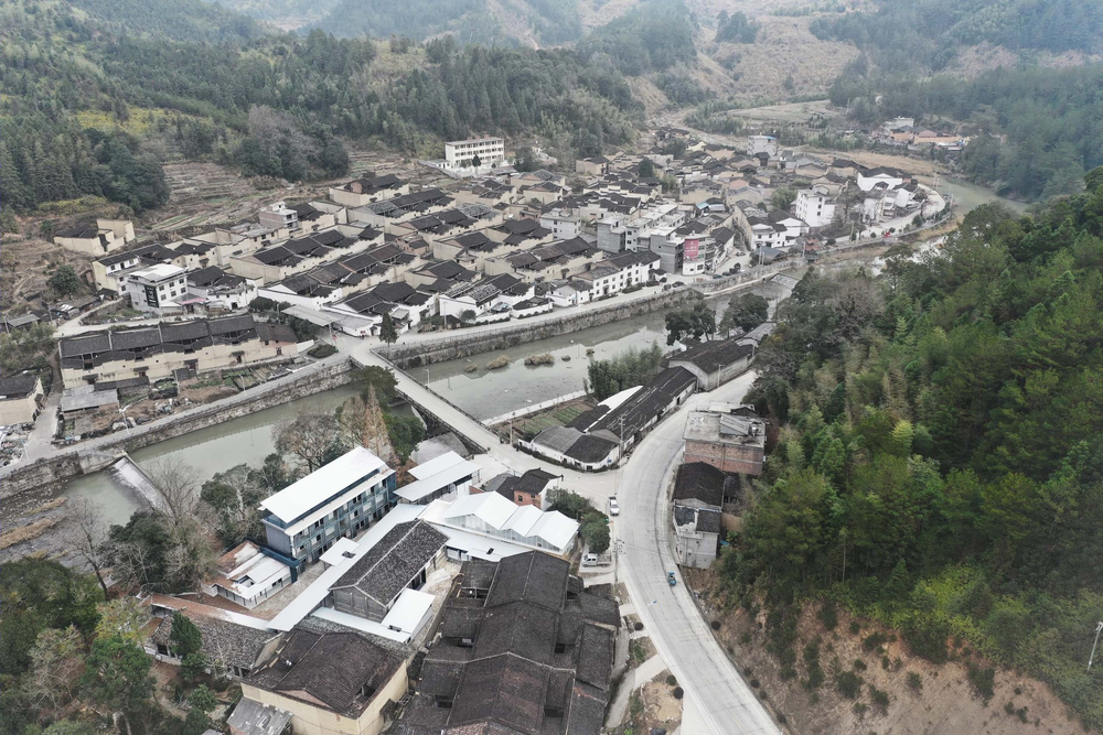 福建前汾溪村农村艺术中心——融入自然的开放式设计