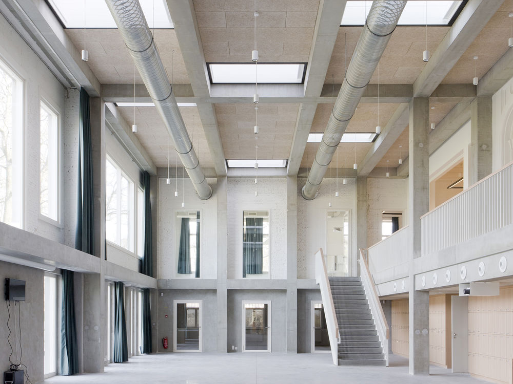 历史城堡变身现代学校 | Groenendaal 学院的创意改造