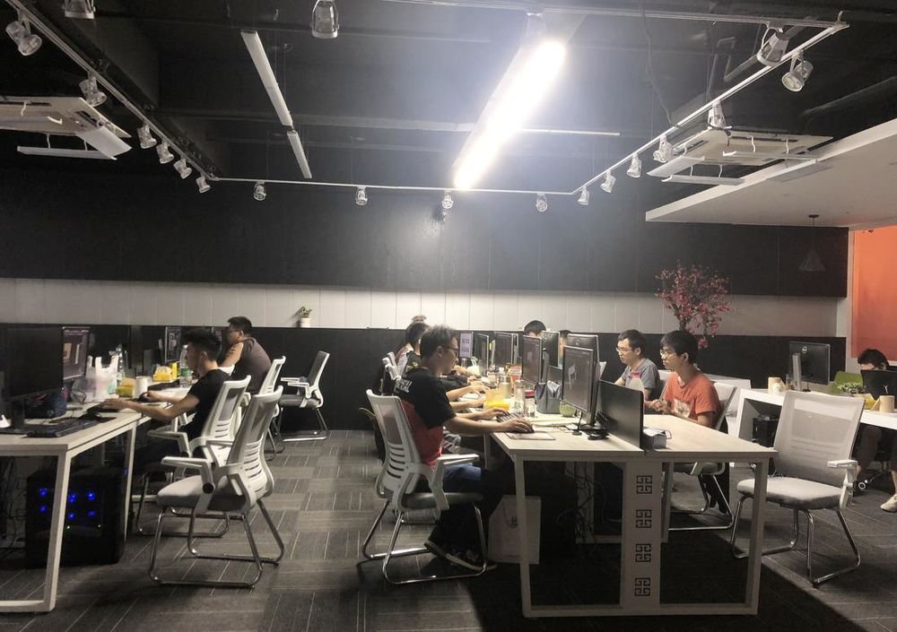西橘空间设计——自然光线下的开放式办公空间