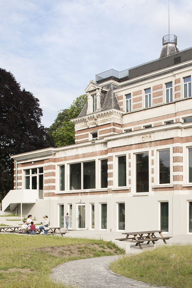 历史城堡变身现代学校 | Groenendaal 学院的创意改造