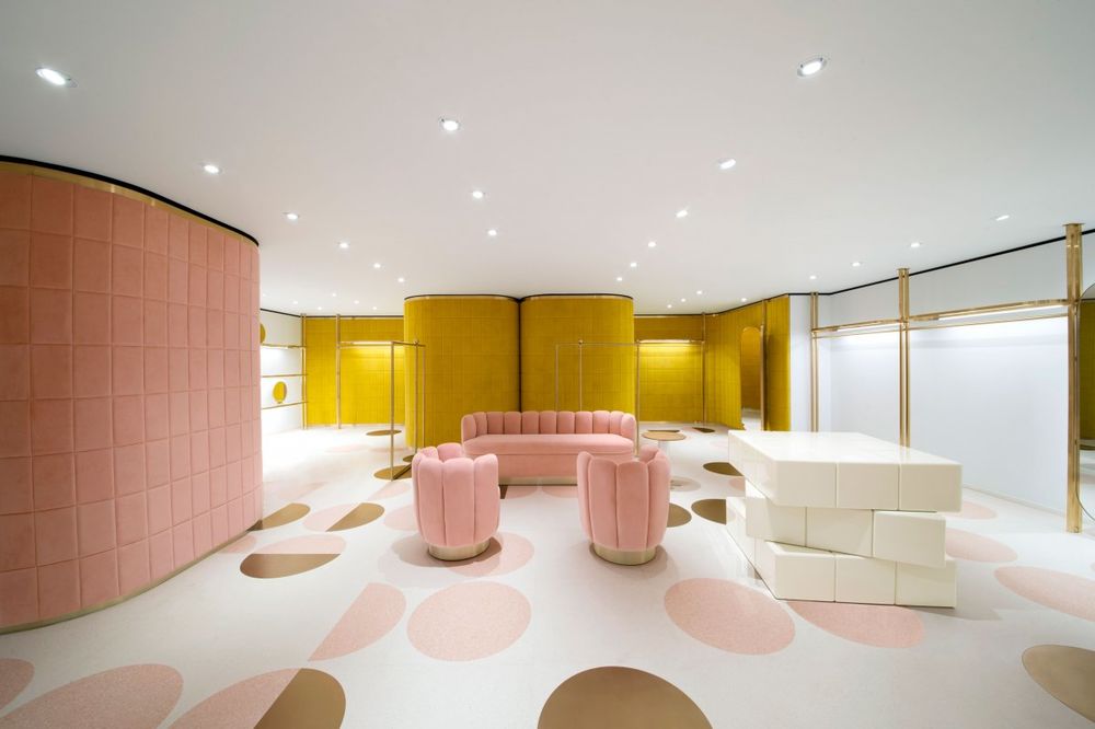香港 Red Valentino 旗舰店，India Mahdavi 的现代时尚梦