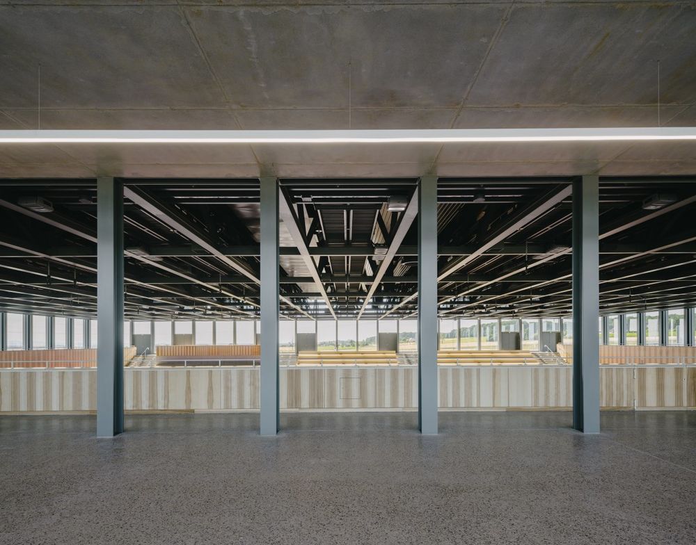 David Chipperfield 打造嵌入景观的 Wurth 公司活动中心