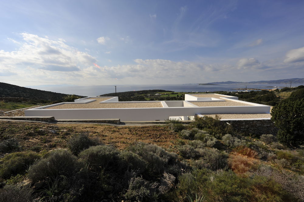希腊 Paros 岛别墅建筑，融于景观的简约设计