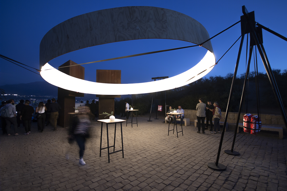智利“建筑年度奖”BEKR Pavilion——倾斜的木环构造，打造独特空间