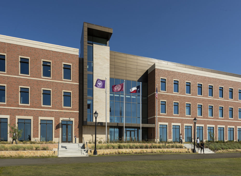 德州 Tarleton State University 新教学楼 | 融入社区，展现历史与未来