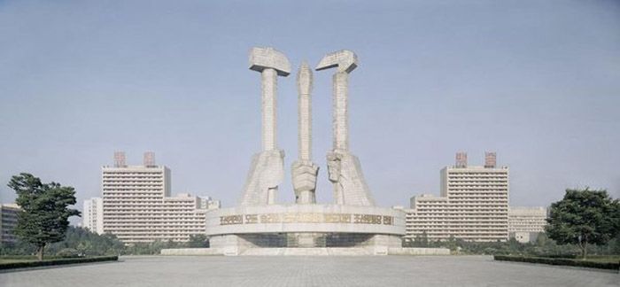 神秘朝鲜的斯大林式迪斯尼乐园