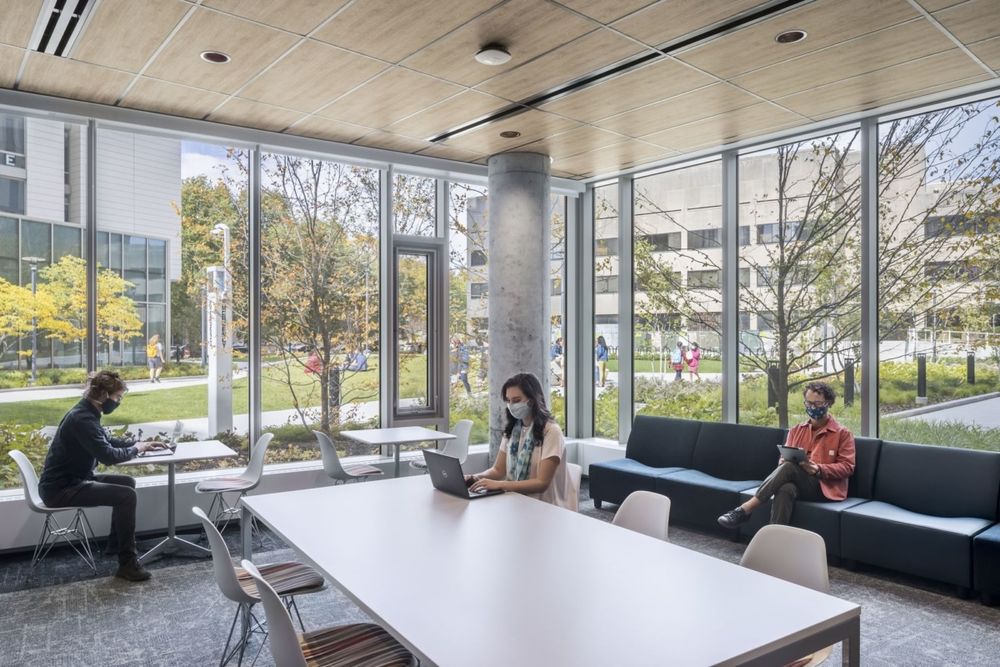芝加哥大学木湖住宅与餐饮中心 | 校园建筑新地标