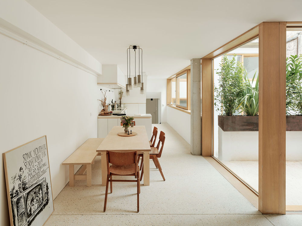 Polonceau 街住宅与工作室 | 底层改造实现宜居性
